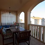 Διαμέρισμα Mara *